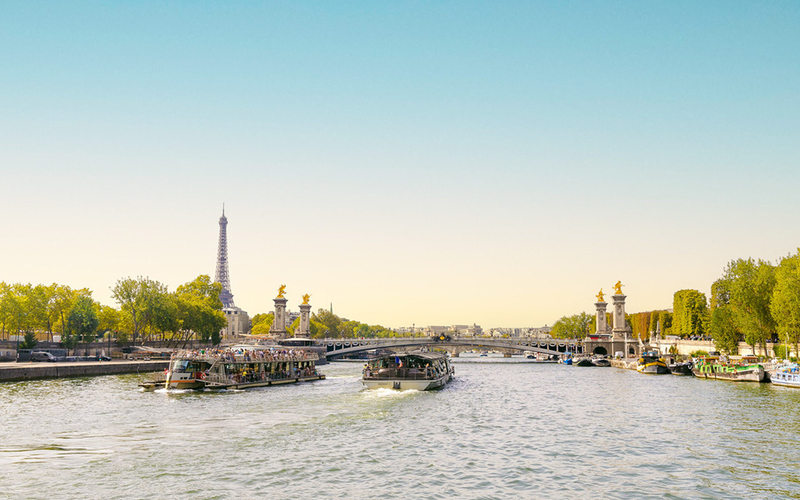 Bateaux Parisiens 1-Hour Sightseeing Cruise from Eiffel Tower xcnn3uh3