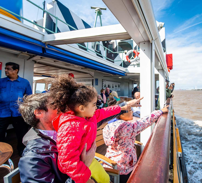 Liverpool: Sightseeing River Cruise on the Mersey River kVreEENQ