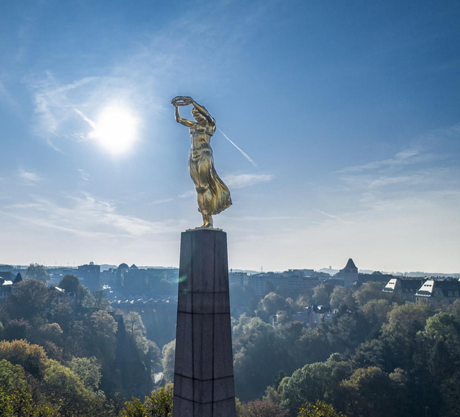 From Brussels: Luxembourg Tour with Dinant Visit czU5zeBv
