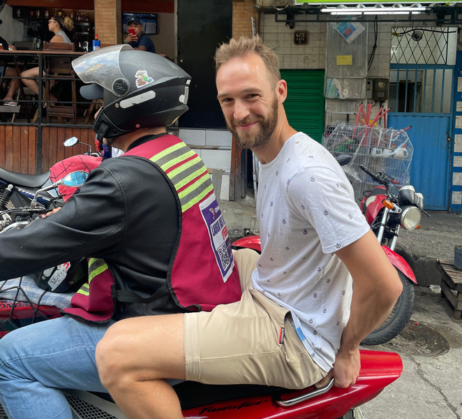 Rio de Janeiro: 3-Hour Excursion in the Rocinha Favela with a Local Guide Uz6xdbDK