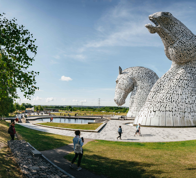 From Edinburgh: Loch Lomond, Stirling Castle & Kelpies Tour wJ5uZcxv