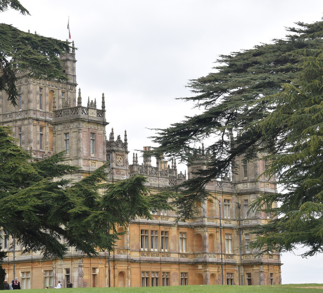 Downton Abbey and Village Small Group Tour from London YlX7m4Sx