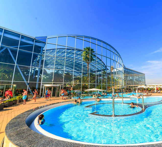 Bucharest: Therme București Entry Ticket with Transportation BiBwSjKZ