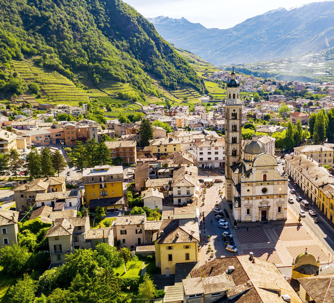 From Milan: St Moritz & Alps Day Trip with Bernina Red Train setJUpHn