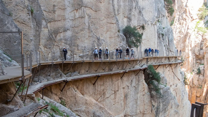 Caminito del Rey from Costa del Sol qgHJywQE