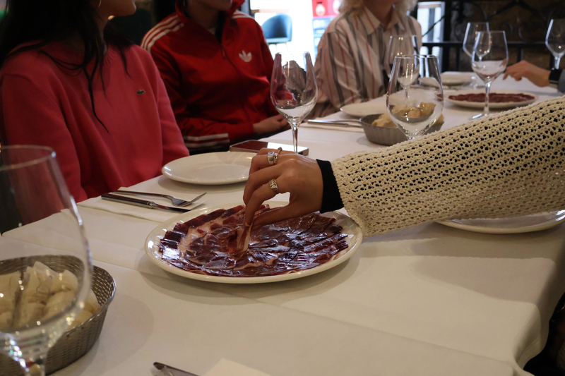 Tapas and Wine Tour in Madrid’s city centre Small Group PW4EJvfS