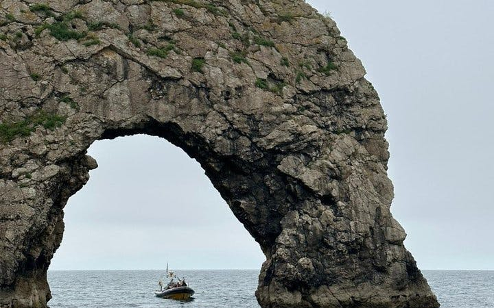 From London : Durdle Door and Lulworth Cove Coast Day Trip 7vvNBOMS