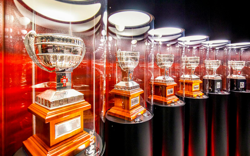 SL Benfica Stadium & Museum Guided Tours with Meal zZwCU1kM