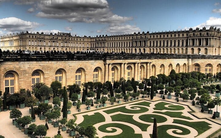 Versailles Palace Skip the Line Guided Tours from Paris VYqBNUfp