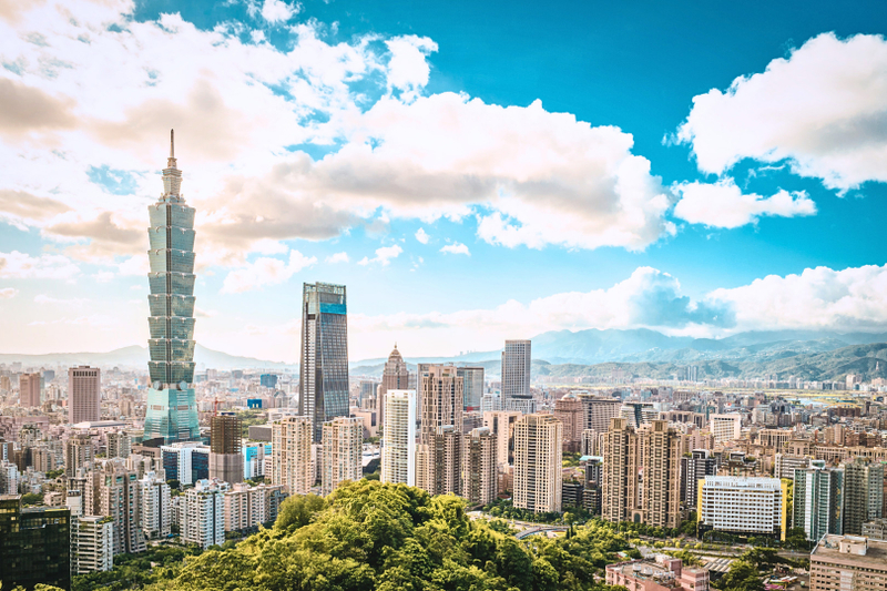 Taipei Layover Tour: Taipei 101 or Jiufen & Shifen (4-8 hr, Pickup) EErXuwqY