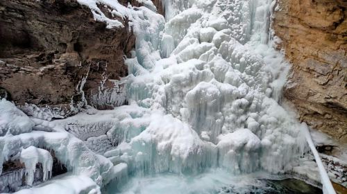 Banff Gondola Johnston Canyon Lake Minnewanka Banff day tour Day Tours SzRlFShY