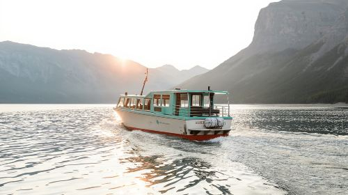 From Calgary: Banff Tour with Gondola & Lake Cruise Day Tours wJ8Ua6Y5
