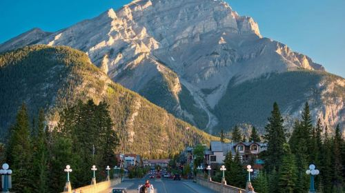 Lake Louise, Moraine, Emerald, Johnston Canyon Banff Gondola Day Tours FchbuQTh