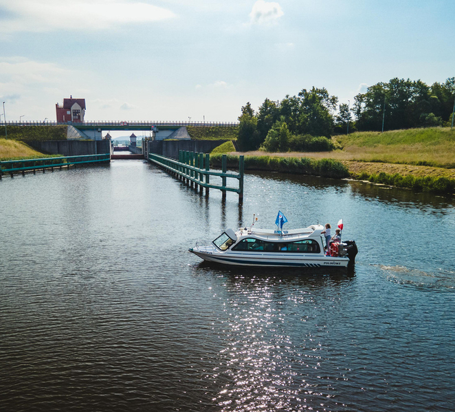 Oświęcim: Vistula River Cruise with Captain Pilecki Story 1tPO3v4l