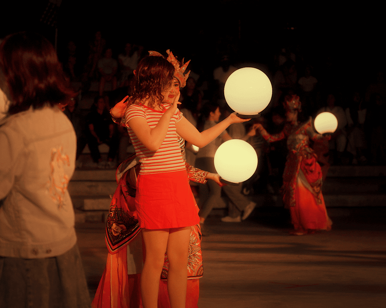 Cipta Rwa Loka Performance Dance Show 1dnWAJop
