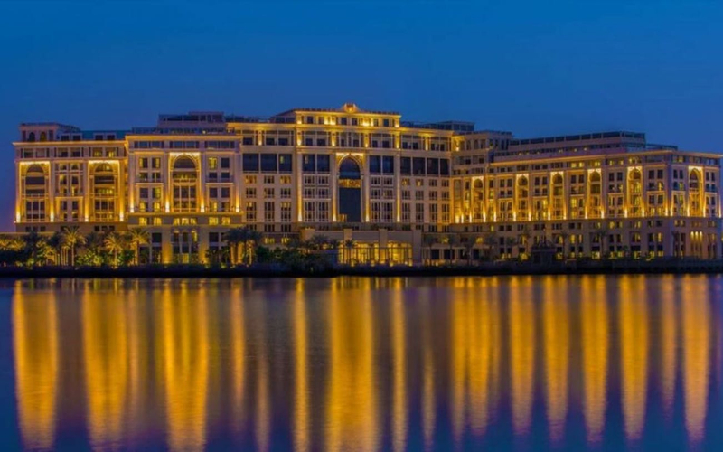 Palazzo Versace Dubai: 3-Course Italian Set Menu Dining Experience with Soft Drinks and Valet Parking IKbZn3G3