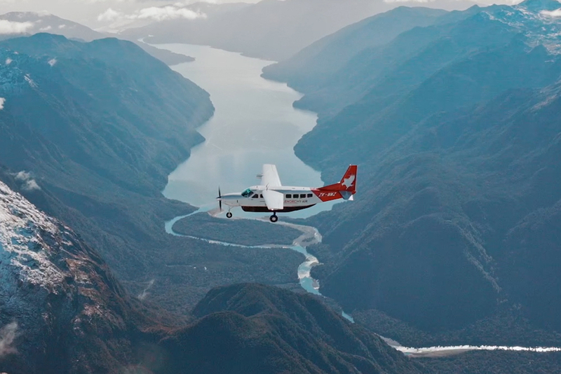 Milford Sound Scenic Flight and landing FkQCT1yO