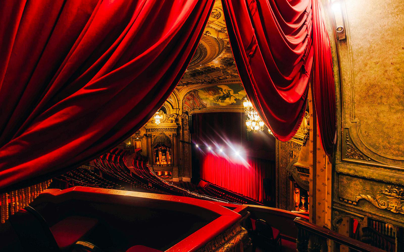 The Chicago Theatre Tour Experience QMPGLMv1