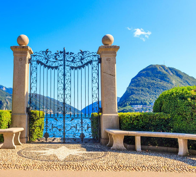 Lugano: Insta-Perfect Walk with a Local xj8HMGYY