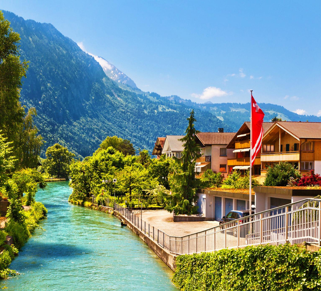 Grindelwald, Interlaken & Lauterbrunnen Panoramic Bus Tour xA6Fgt0l