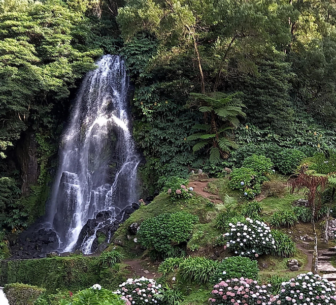 Furnas: Hot Springs, Crater Lake & Geothermal Wonders JslRtMlW