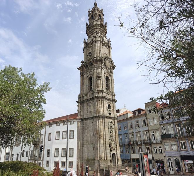 Porto: Walking Tour Highlights with Local Guide (smallgroup) USxi6K6R