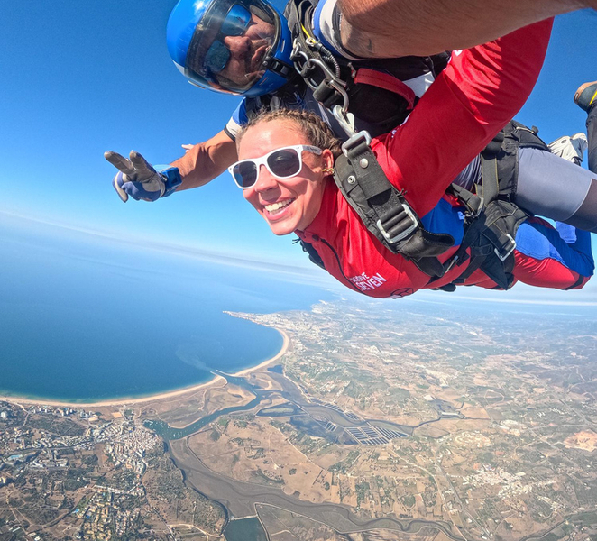 Skydive Seven: Tandem Skydiving 10.000ft (up to 15.000ft) 2Lq5kVuw