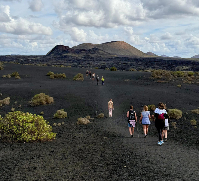 Lanzarote: Hike Across Timanfaya's Volcanic Landscapes Rx2mqCuh