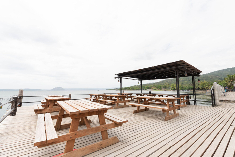 Club Balai Isabel, Taal lake