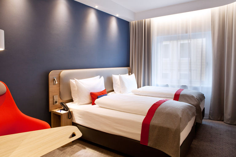 Holiday Inn Express Trier - Tap to explore photos
