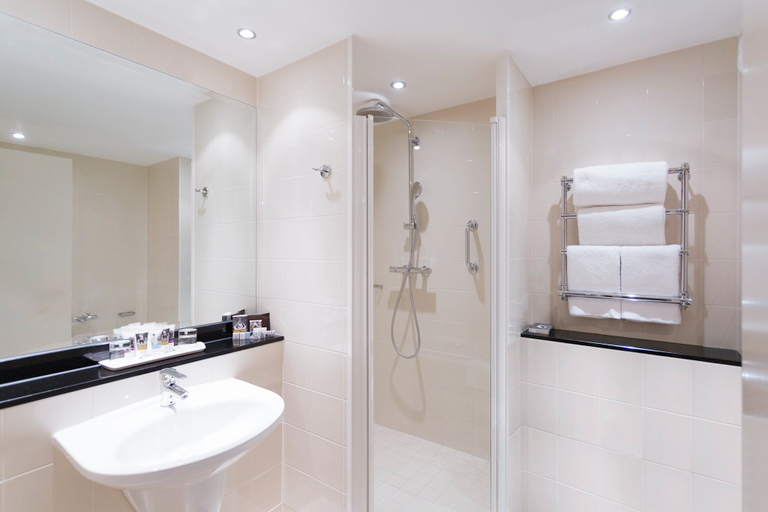 Bathroom 4, voco SHEFFIELD by IHG, Sheffield
