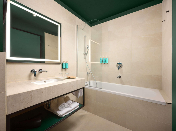 Bathroom 4, Novotel Zagreb, Zagreb