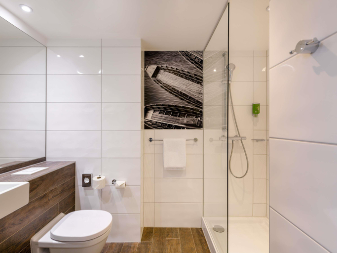 IBIS STYLES TUEBINGEN Room Type - Twin comfort room: 2 single size beds (90 x 200 cm) IBIS STYLES TUEBINGEN Room Type - Twin comfort room: 2 single size beds (90 x 200 cm)