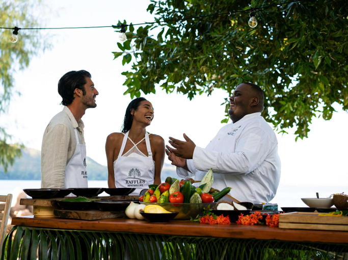 Others 5, Raffles Seychelles