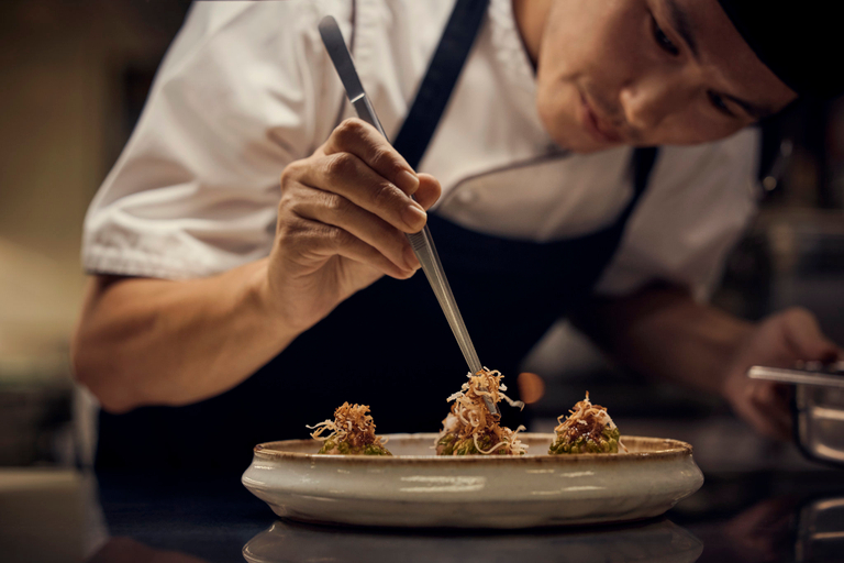 Restaurant 2, Como metropolitan bangkok, Pom Pram Sattru