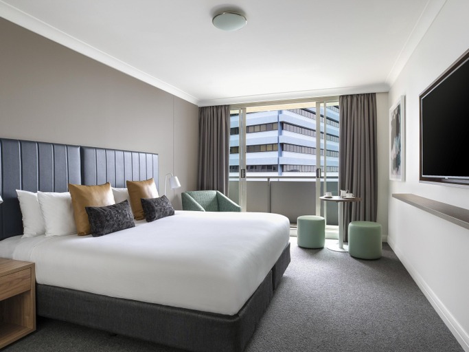 Others 3, Mantra Chatswood, Sydney