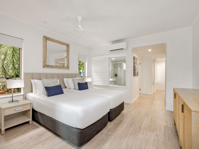 Bedroom 3, Mantra Amphora Palm Cove, Cairns