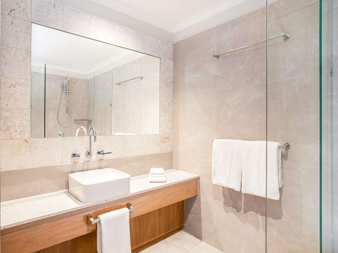 Bathroom, Mantra Heritage Port Douglas, Douglas