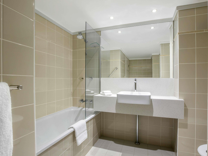 Bathroom, Mantra Chatswood, Sydney