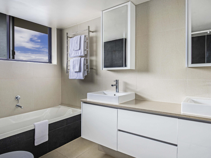 Bathroom 4, BreakFree Imperial Surf Surfers Paradise, Gold Coast