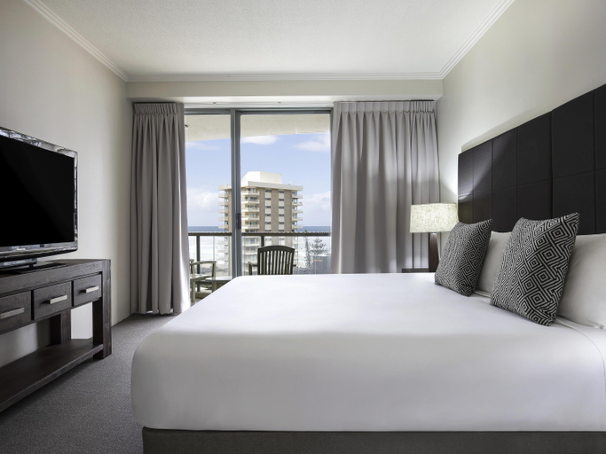 Bedroom 2, Mantra Sun City Surfers Paradise, Gold Coast