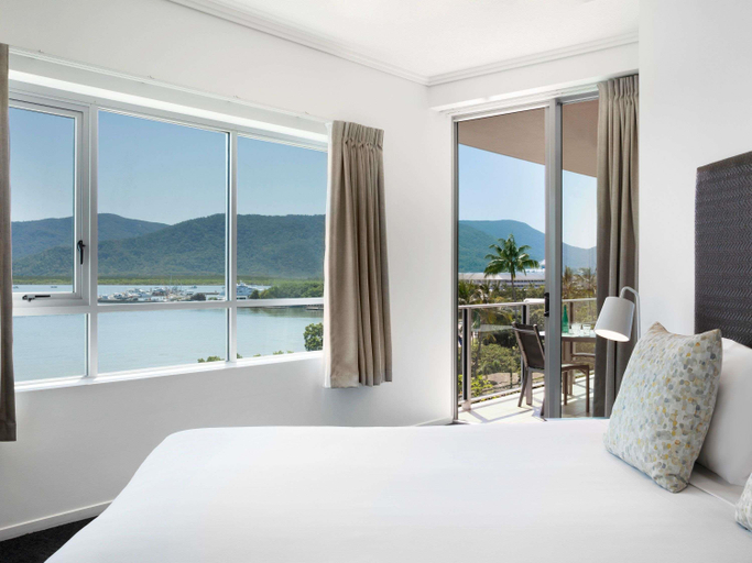 Bedroom 3, Mantra Trilogy Cairns, Cairns