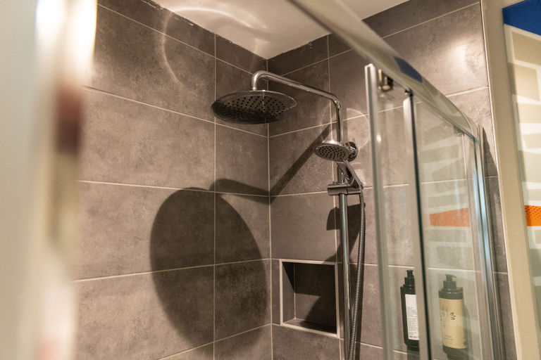 Bathroom 3, Garner Hotel DUBLIN TEMPLE BAR by IHG, Dublin