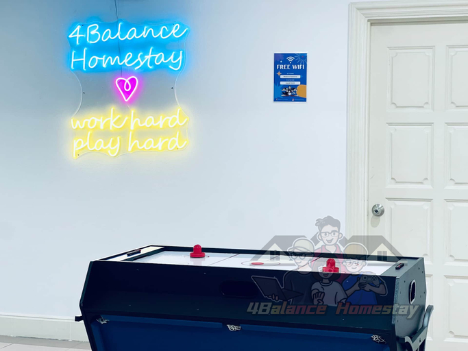Others 5, KL Bungalow 28 Pax - 7 Cars - Karaoke, Games & Meeting Area - 9 min to KLCC, Kuala Lumpur