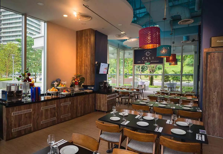 Others 5, Park Avenue Rochester, Singapore