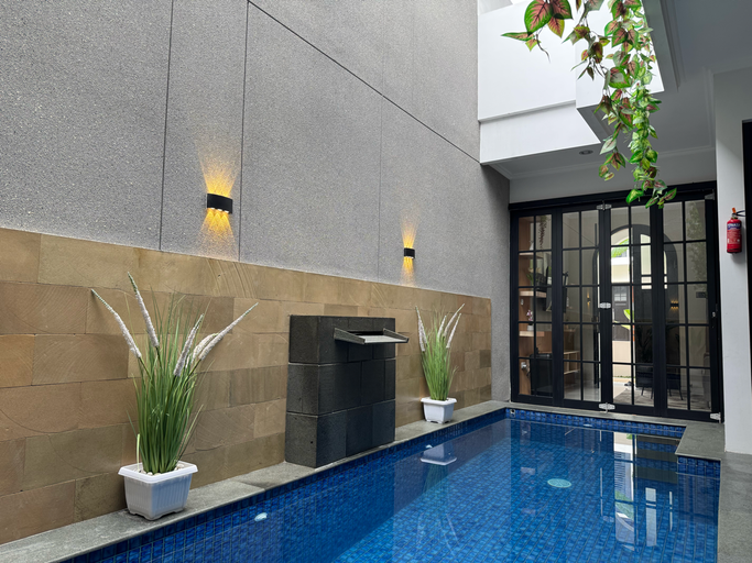 Swimming Pool, Arlana Villa, Malang