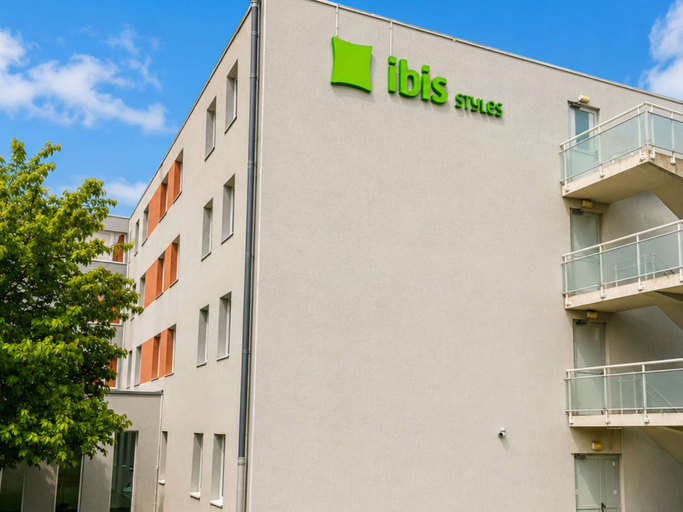 Exterior & Views 2, ibis Styles Clermont Ferrand Sud La Pardieu, Puy-de-Dôme