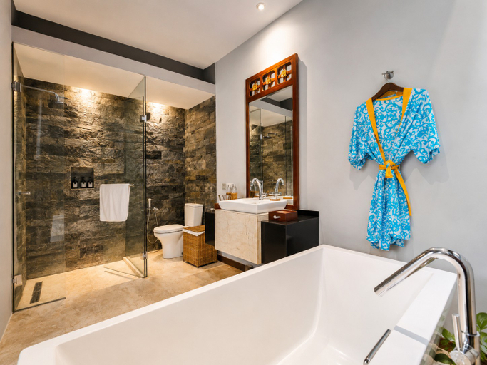 Bathroom 5, Seminyak Icon by Karaniya Experience, Badung