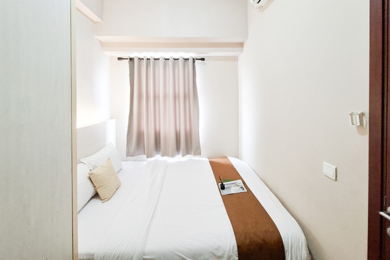 Bedroom 2, Comfortable Modern Look 2BR at Apartment Parkland Avenue By Travelio, South Tangerang