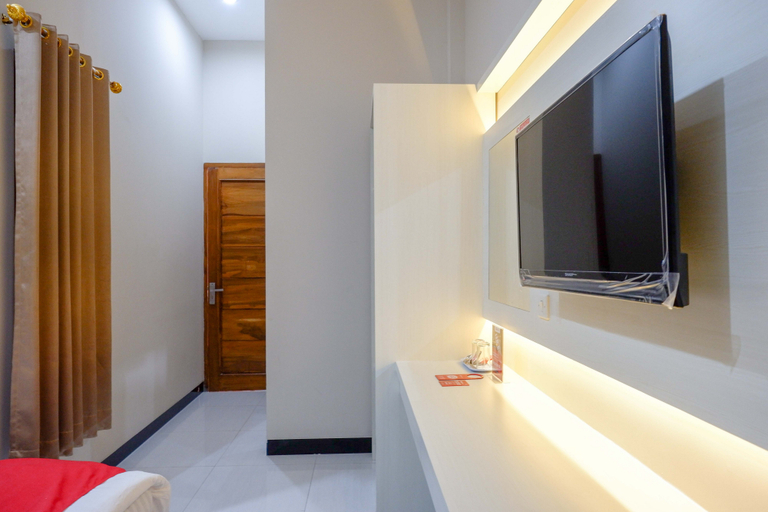 Bedroom 5, RedDoorz near Universitas Muhammadiyah Purwokerto, Banyumas